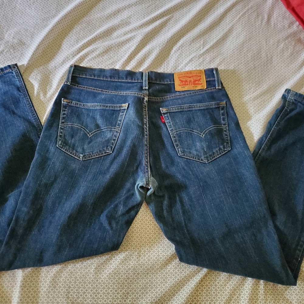 Levi 541
